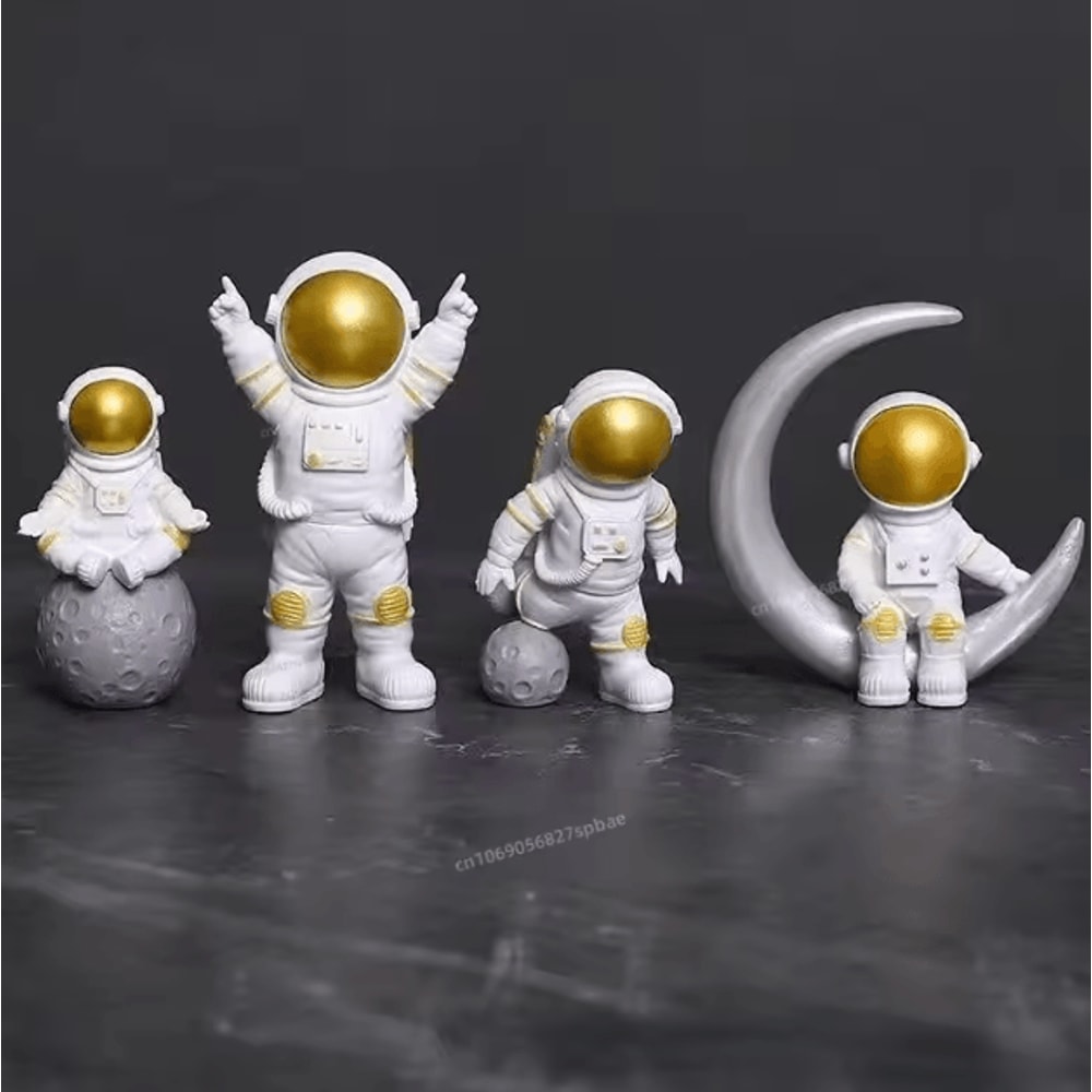 4Piece Astronaut Figurine Set Mini Spaceman Desk Decor Educational Toy Gift 2