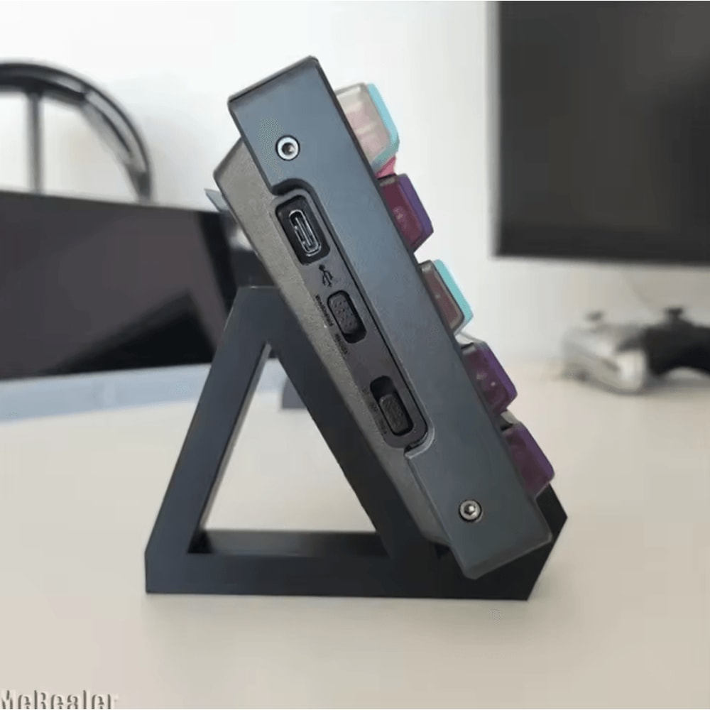 3D Printed Mechanical Keyboard Display Stand MultiLayer Desktop Rack 1