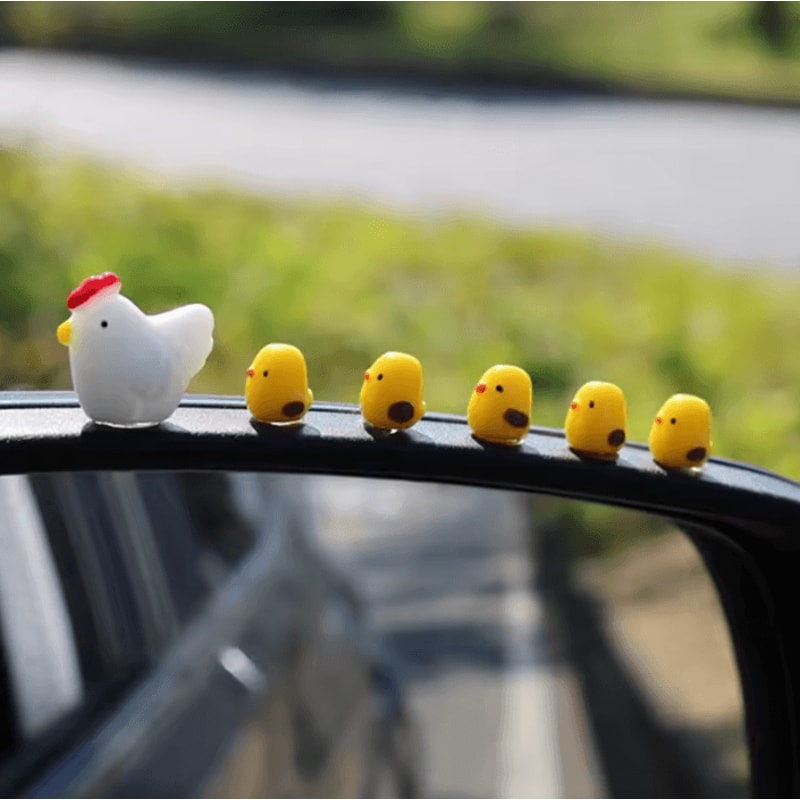 PeepJoy Mini Chicken Car Dashboard Decor Set 1