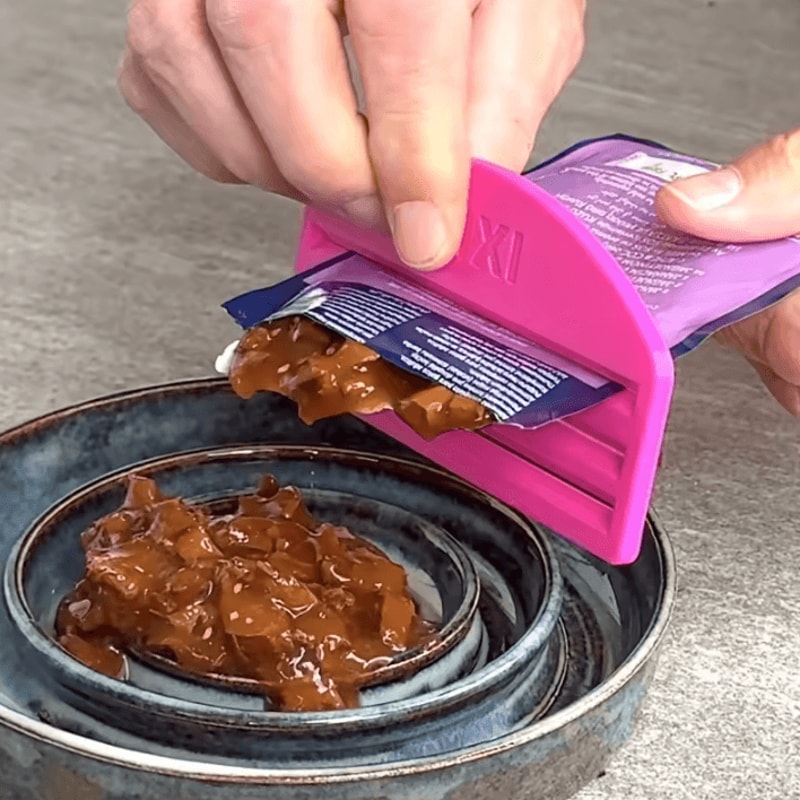 ZeroWaste Pet Food Squeeze Feeder Tool 0