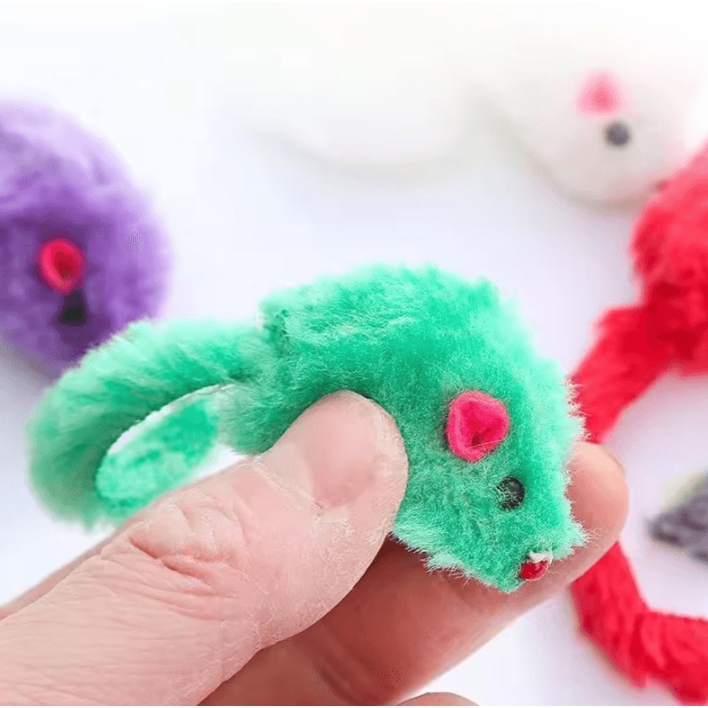 SqueakyMouse Catnip Hunting Toy For Cats 2