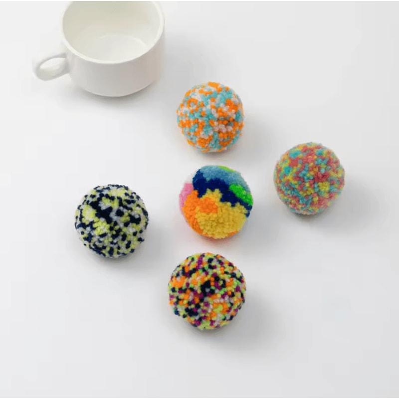 YarnBounce Interactive Cat Ball Toy 2
