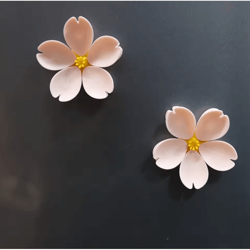 INS Style Sakura Magnetic Fridge Clip MoistureProof Snack Seal Holder 1