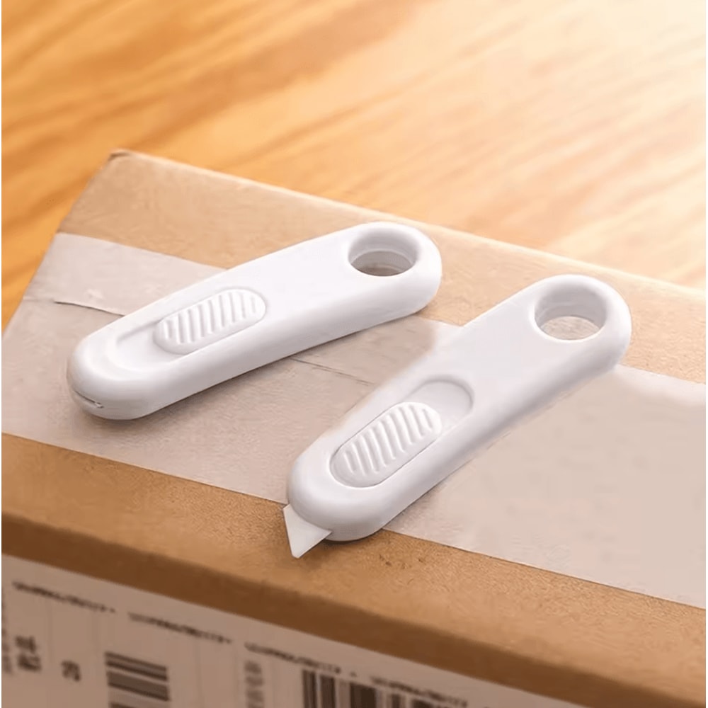 Portable Mini Ceramic Utility Knife With Safe Blade Storage Keychain Magnetic Suction 1