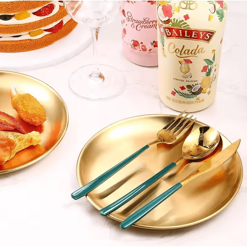 Durable RustProof Camping Plates Metal Round Serving Plate Set 2