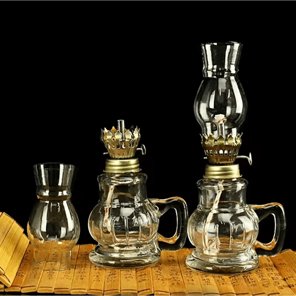 Retro Windproof Glass Oil Lamp Mini Kerosene Lantern With Handle For Indoor Use Emergency Lightin 2