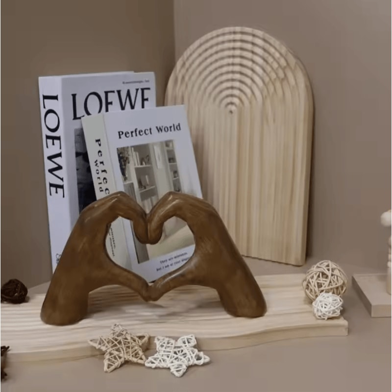 Heart Shaped Hand Sculpture Love Heart Decor Statue Resin Art For Home Office Decoration 4
