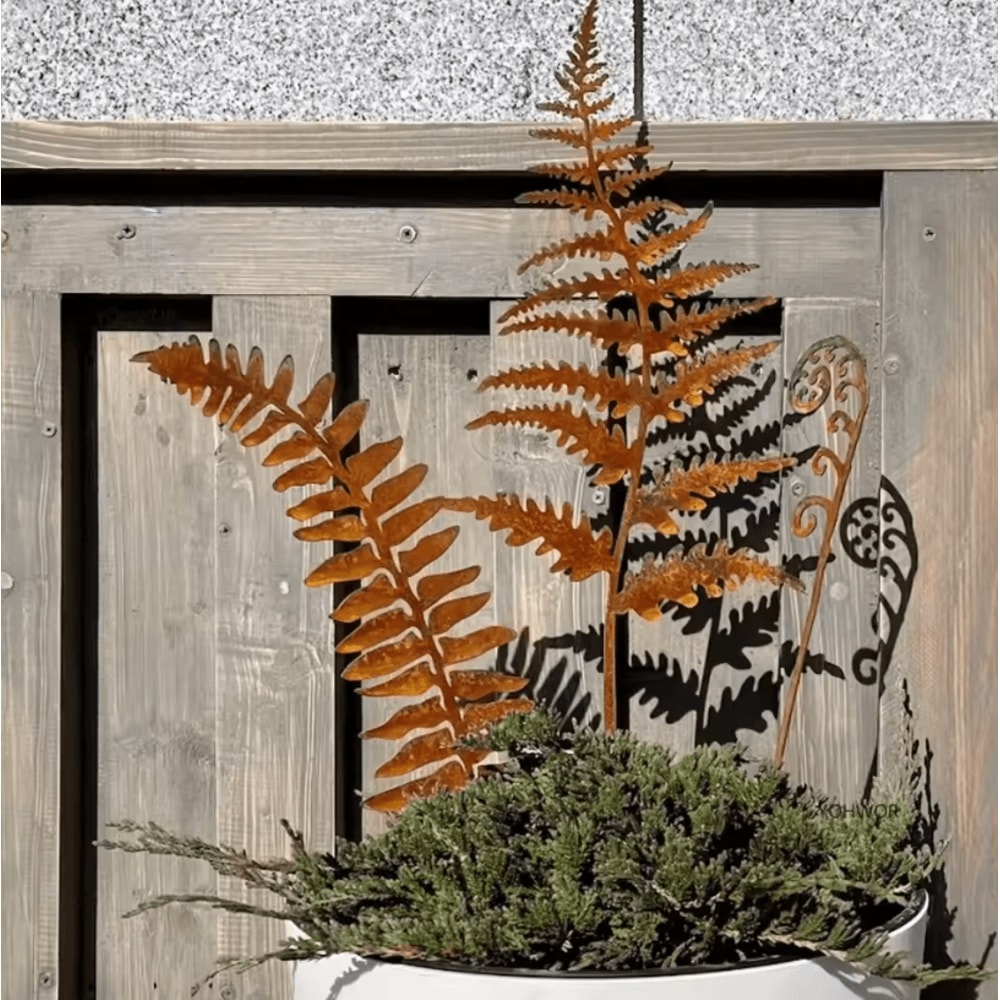 3Pcs Rusty Fern Leaves Garden Stakes Metal Garden Art Decor Outdoor Plant Stake Bouquet For Yard 1