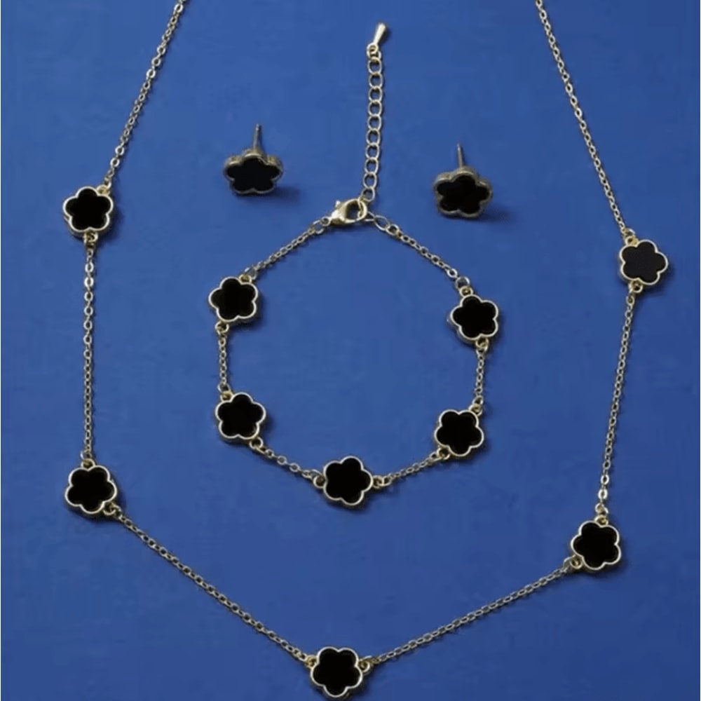 Lucky Clover Jewelry Set FivePetal Flower Bracelet Necklace And Earrings Stylish Accessories For W 2