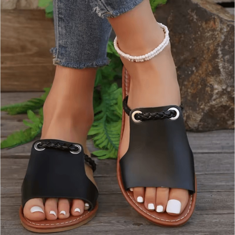 2026 Womens Square Head Cross Strap Flat Summer Sandals Casual Beach Slippers 3