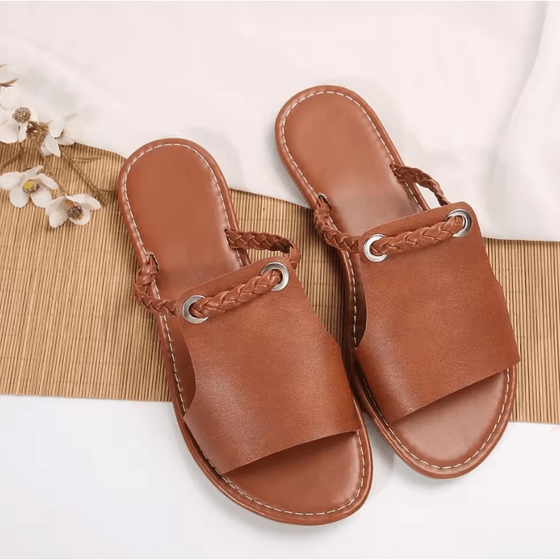 2026 Womens Square Head Cross Strap Flat Summer Sandals Casual Beach Slippers 4