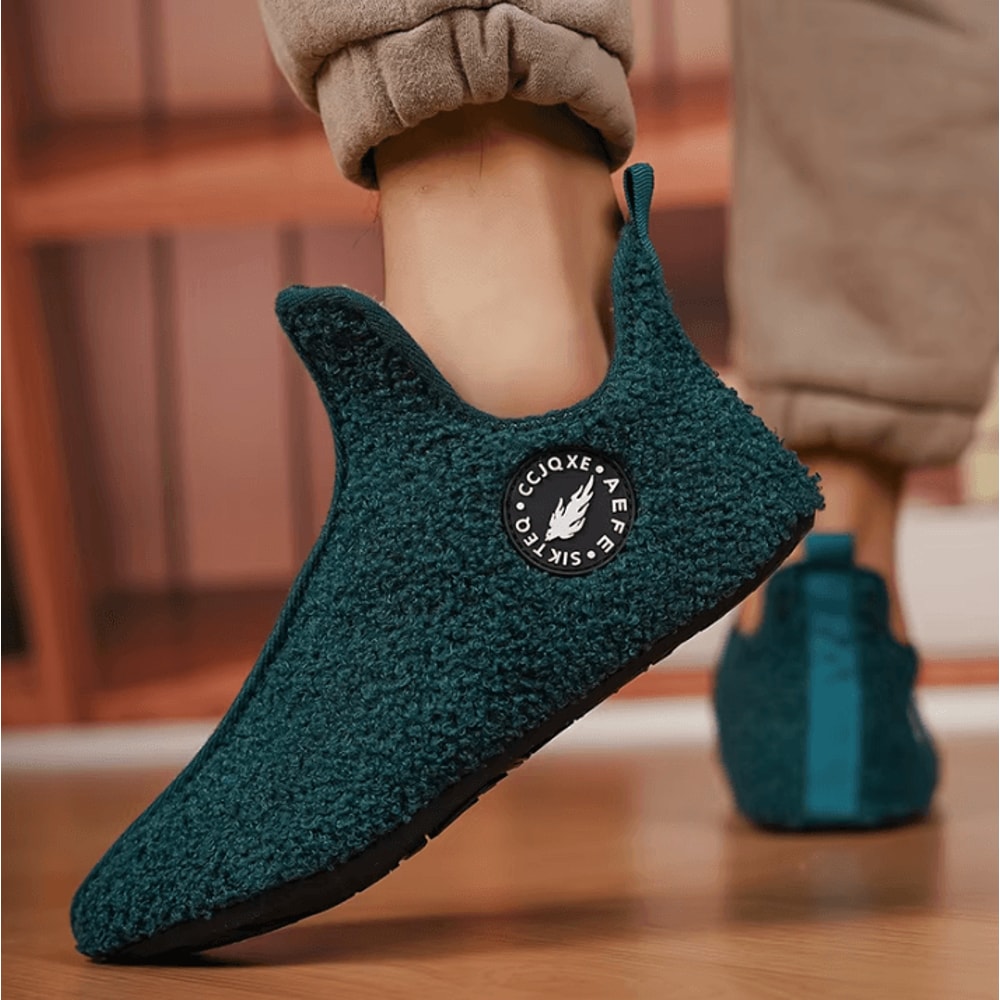 Warm Winter Slippers For Men And Women Cozy NonSlip Indoor Home Shoes 3