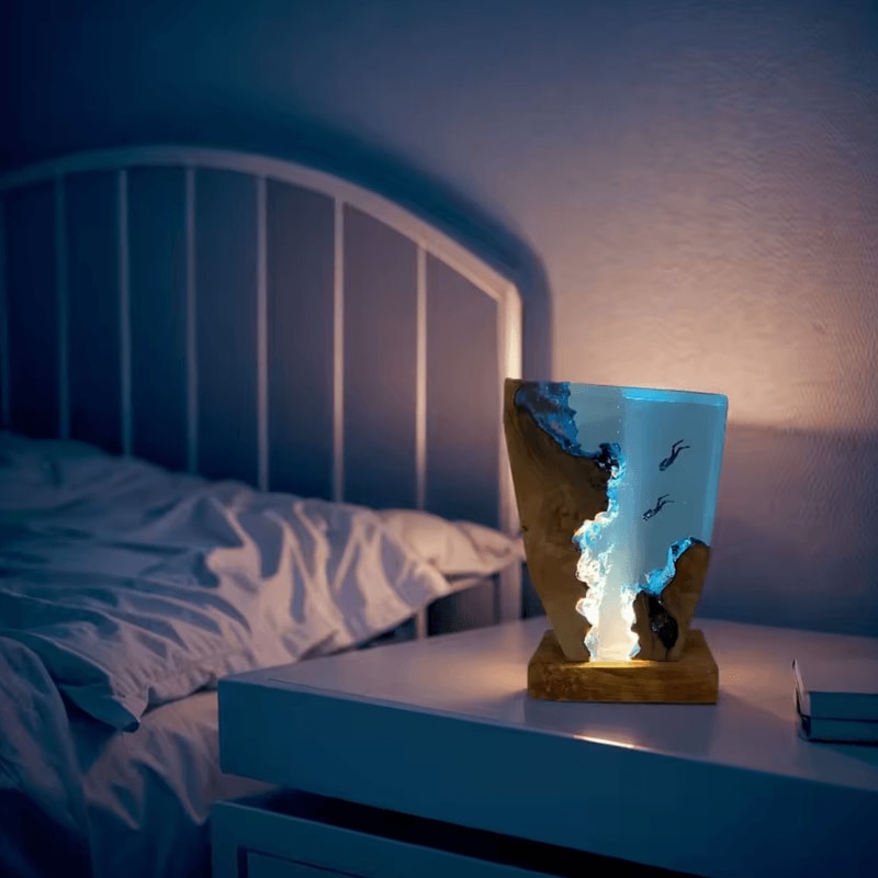 Seabed Exploration Resin Diver Table Light Underwater Night Lamp For Bedroom And Office Decor 3