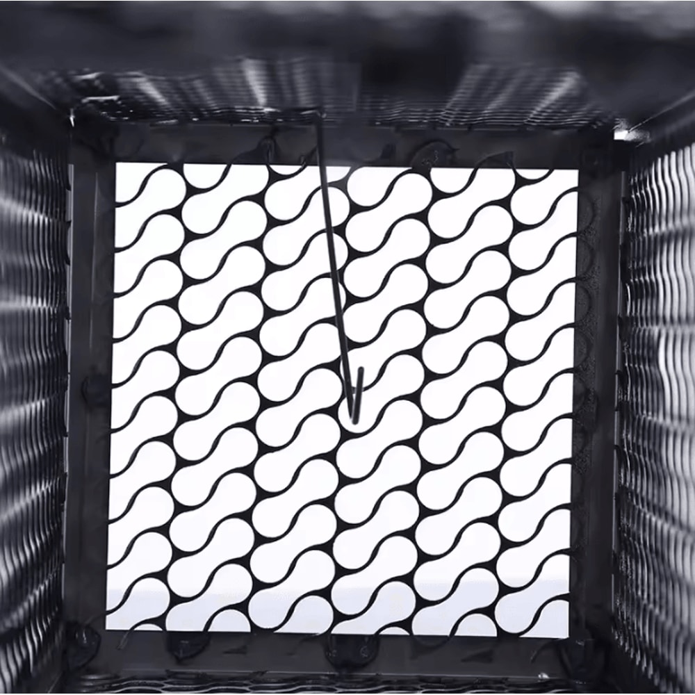 Smart SelfLocking Mousetrap Reusable Metal Rat Trap Humane Mouse Catcher For Indoor Outdoor 2