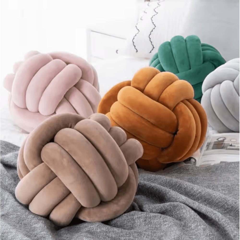 KnotAura 9x9Inch Round Knot Throw Pillow Aesthetic Plush Decorative Cushion For Sofa Home 1