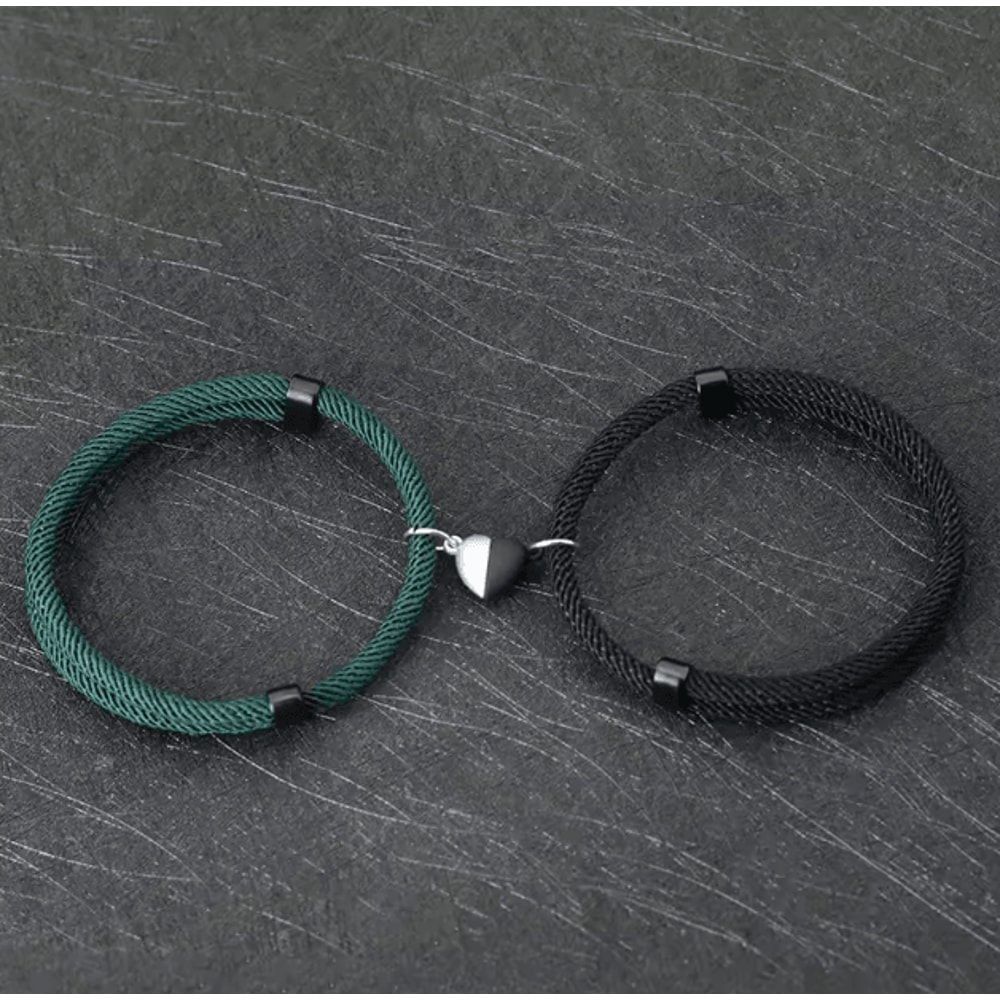 HeartLink Magnetic Couple Bracelets Set Adjustable Matching Macrame Heart Bracelets For Him Her 4