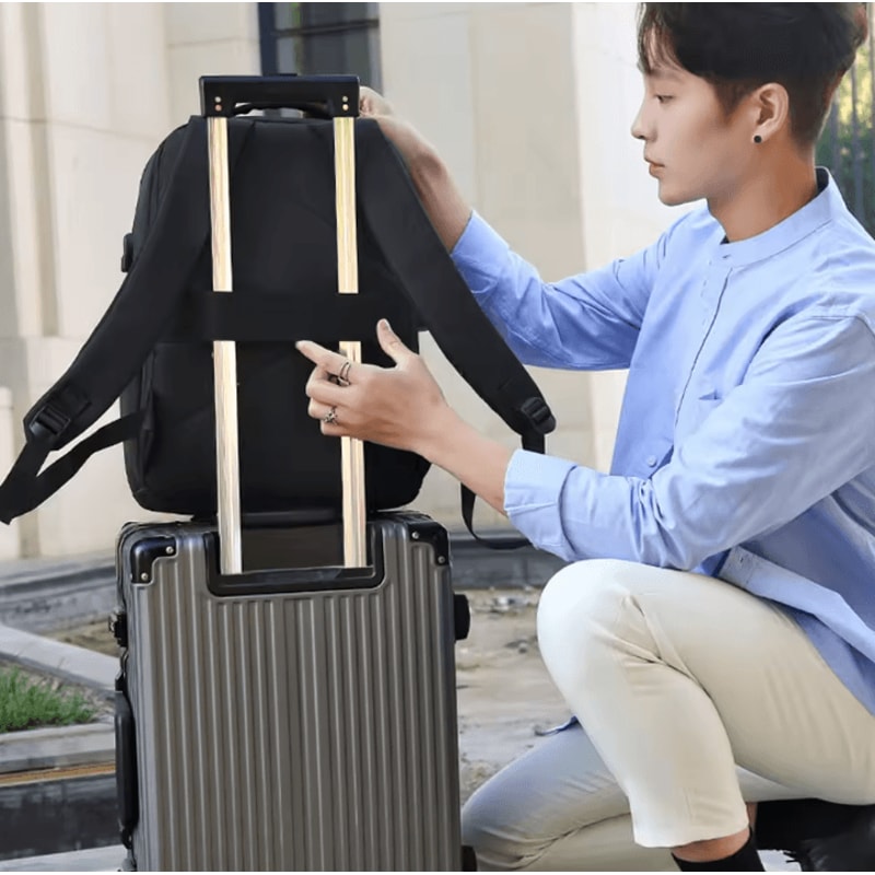 SecurePort 17Inch Portable Casual Laptop Backpack Large Capacity Waterproof Daypack With USB Charg 1