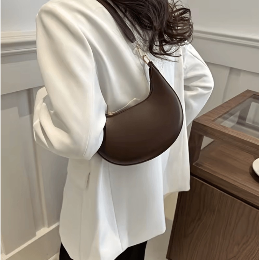 Womens Fashion Luxury Moon Shaped Shoulder Bag High End Single Shoulder Handbag 1