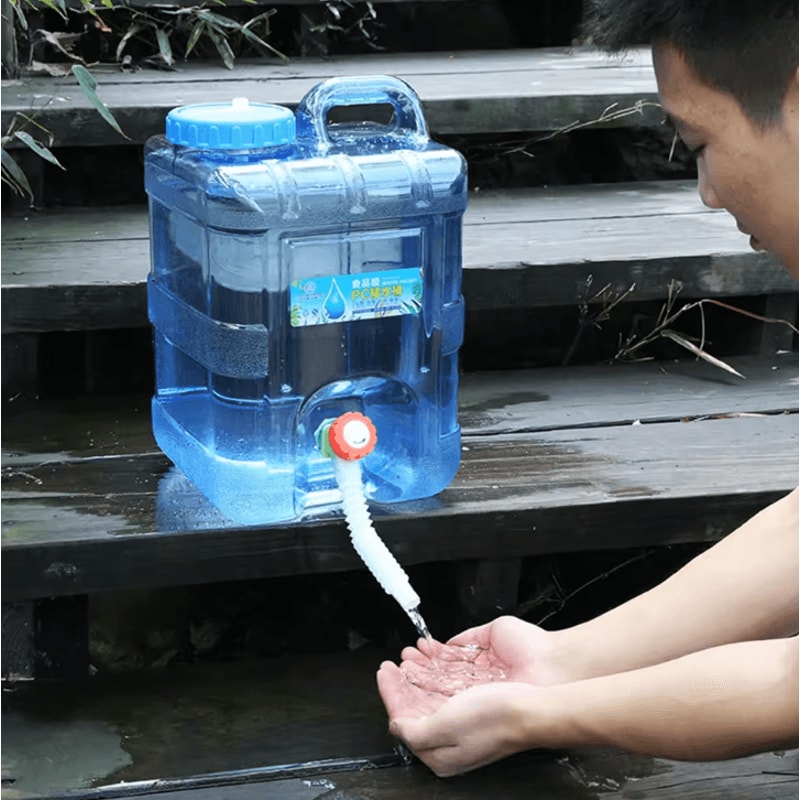 Portable Camping Water Container With Spigot 751015L Leakproof Drinking Water Storage Tank 3