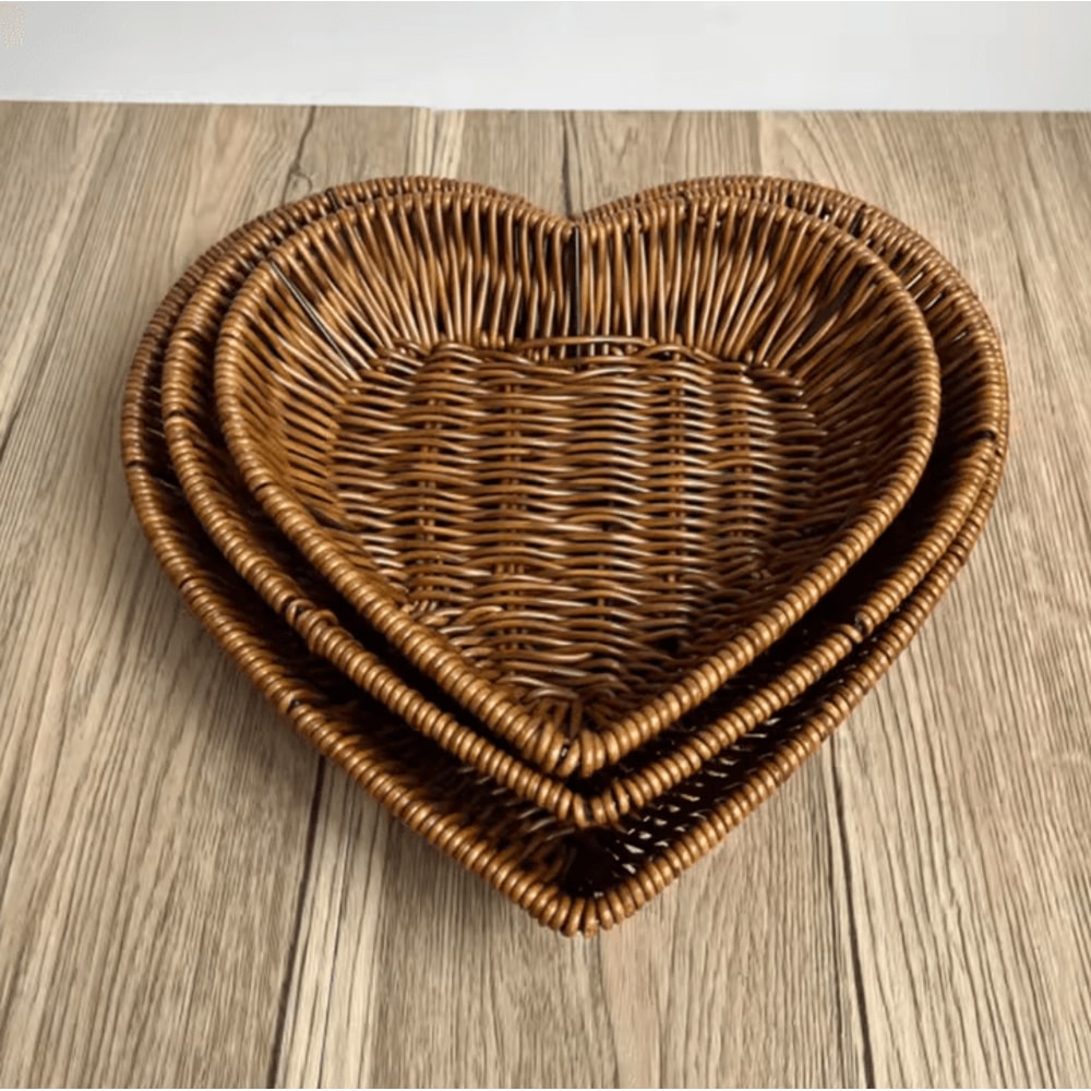 HeartShaped Woven Rattan Storage Basket Decorative Bread Fruit Serving Organizer 3