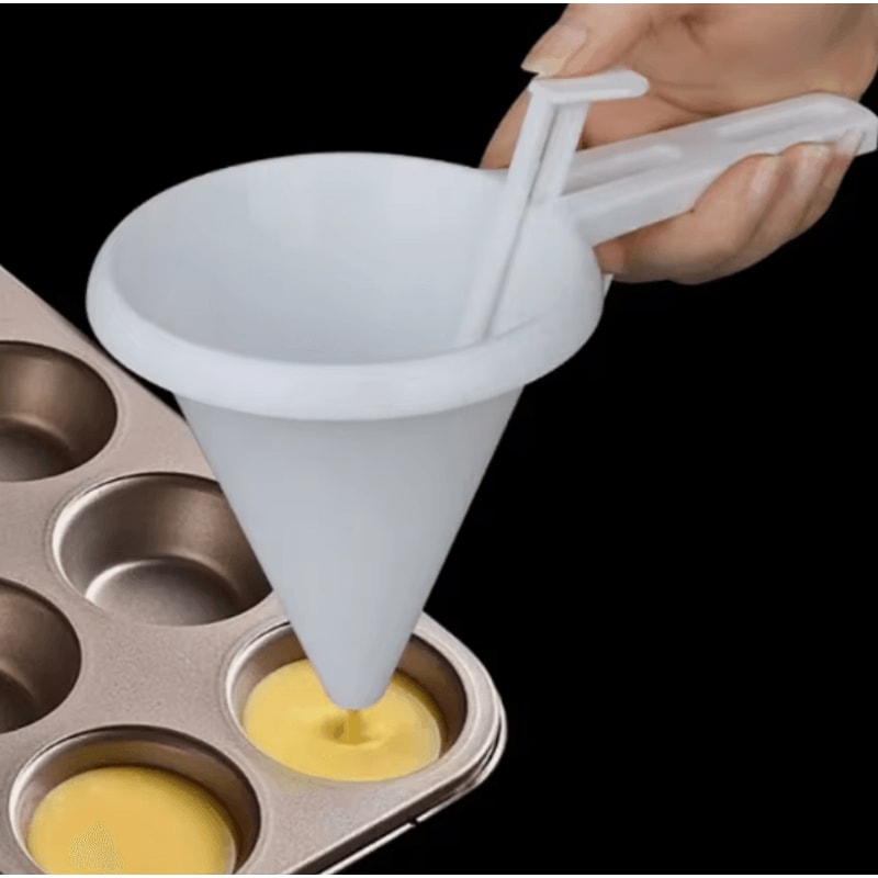 Precision Pour Batter Dispenser Cup Handheld Cupcake Batter Dispenser For MessFree Baking Perfect 1