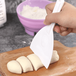 multipurpose plastic cake scraper & dough cutter – tri-angle baking & decorating tool