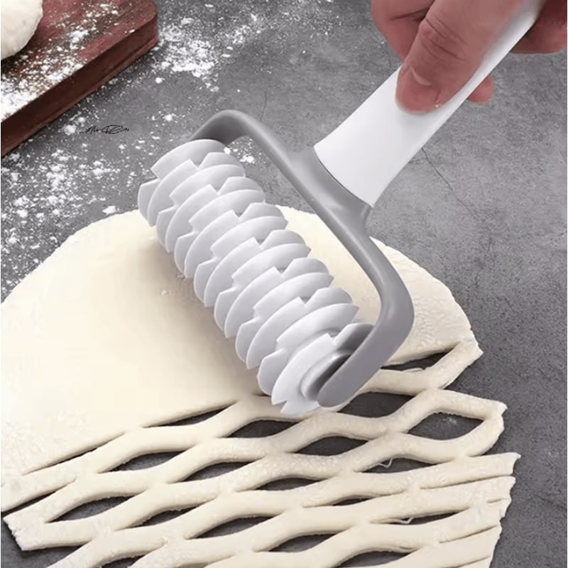 Smooth Lattice Dough Roller Cutter MultiUse Pastry Cookie Dough Cutter Tool 0