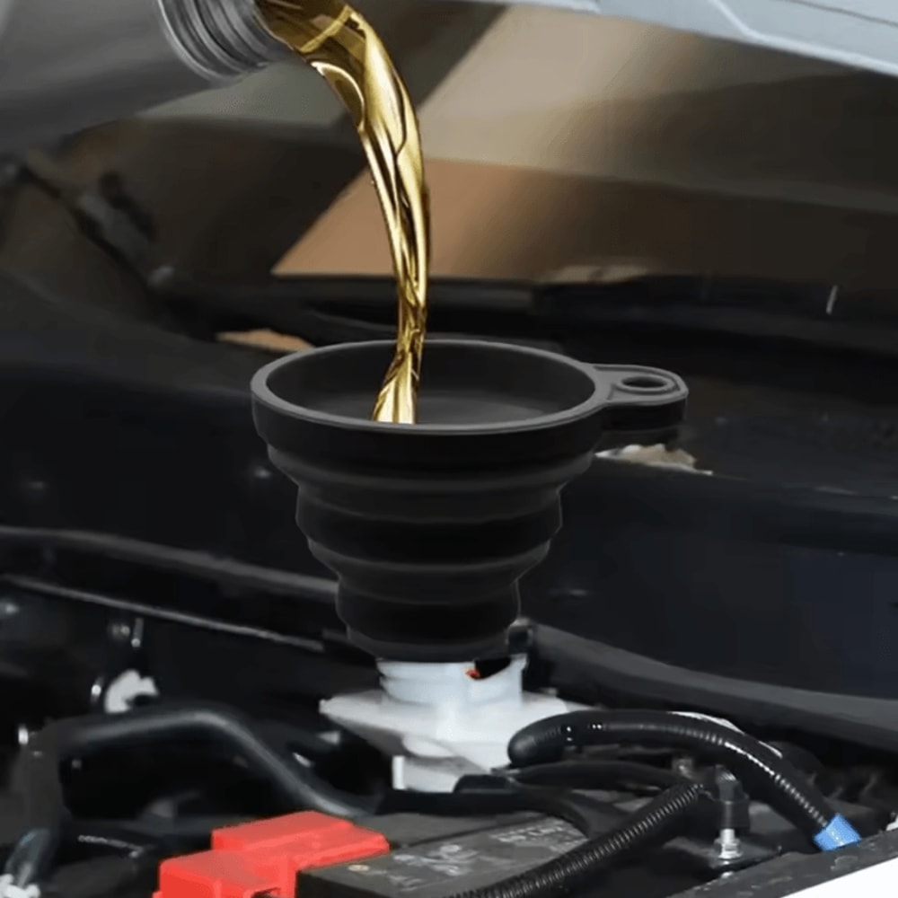 Universal Silicone Car Funnel Foldable Oil Fluid Transfer Funnel For Engine Fuel Washer Fluid 2