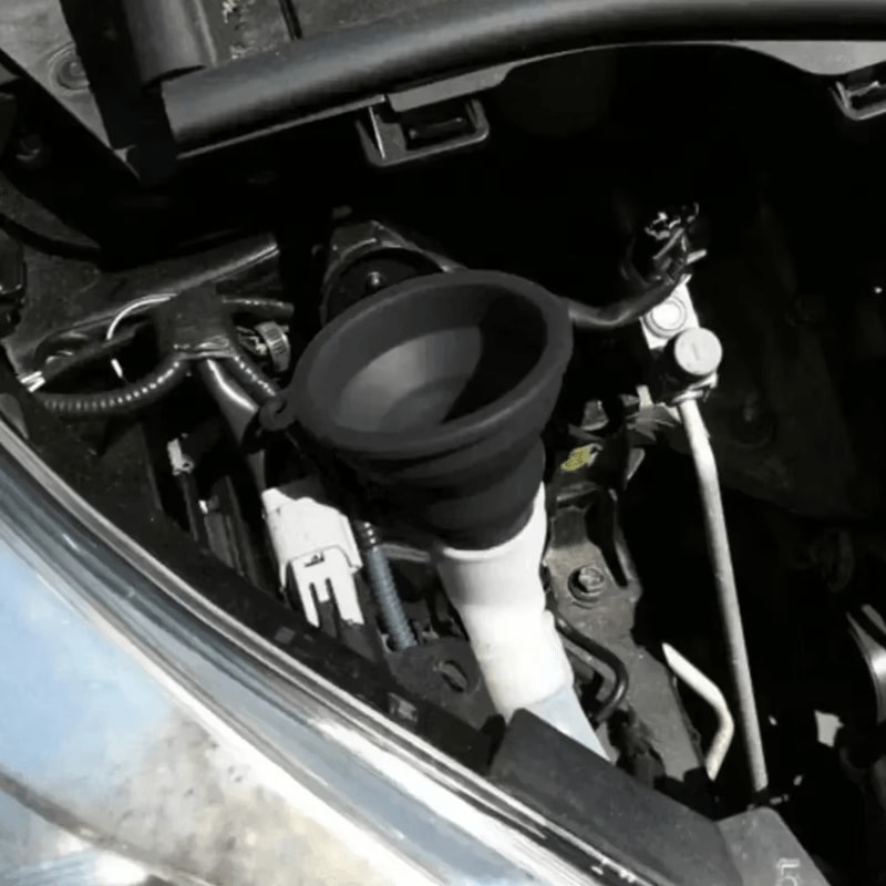 Universal Silicone Car Funnel Foldable Oil Fluid Transfer Funnel For Engine Fuel Washer Fluid 3