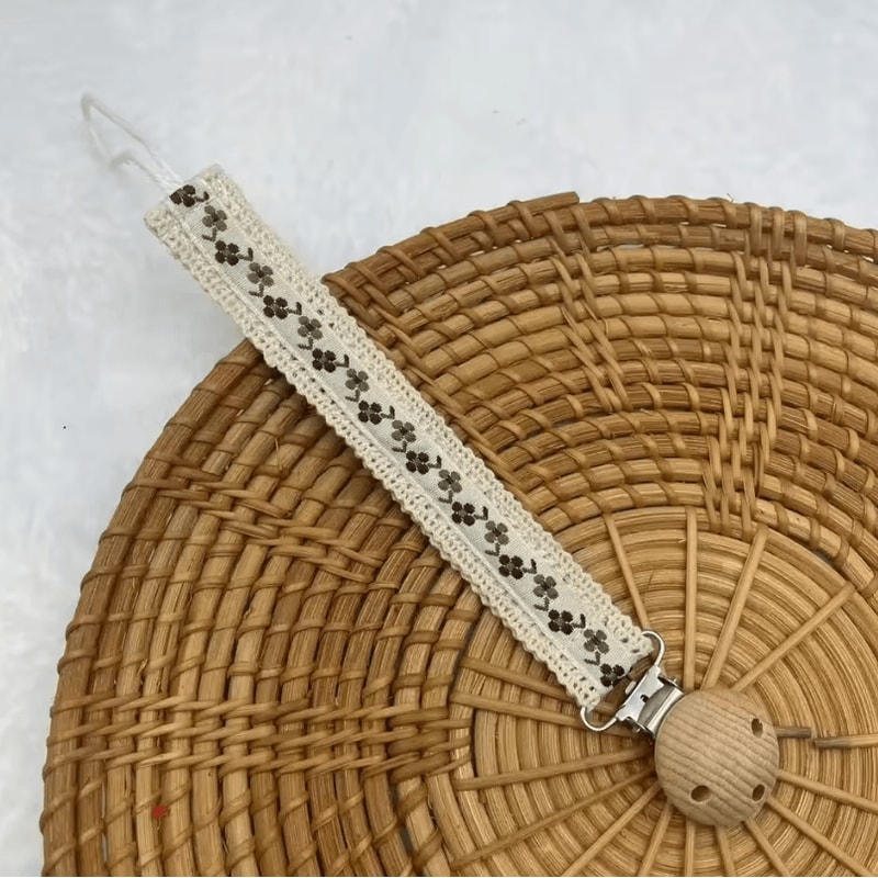 Wooden Flower Baby Pacifier Clip Chain With Embroidered Design 4