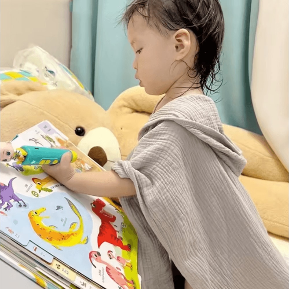 Soft Cotton Gauze Baby Hooded Bath Towel Poncho For Cozy Drying Comfort 2