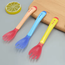 2-in-1 temperature sensing baby spoon & fork set for safe feeding