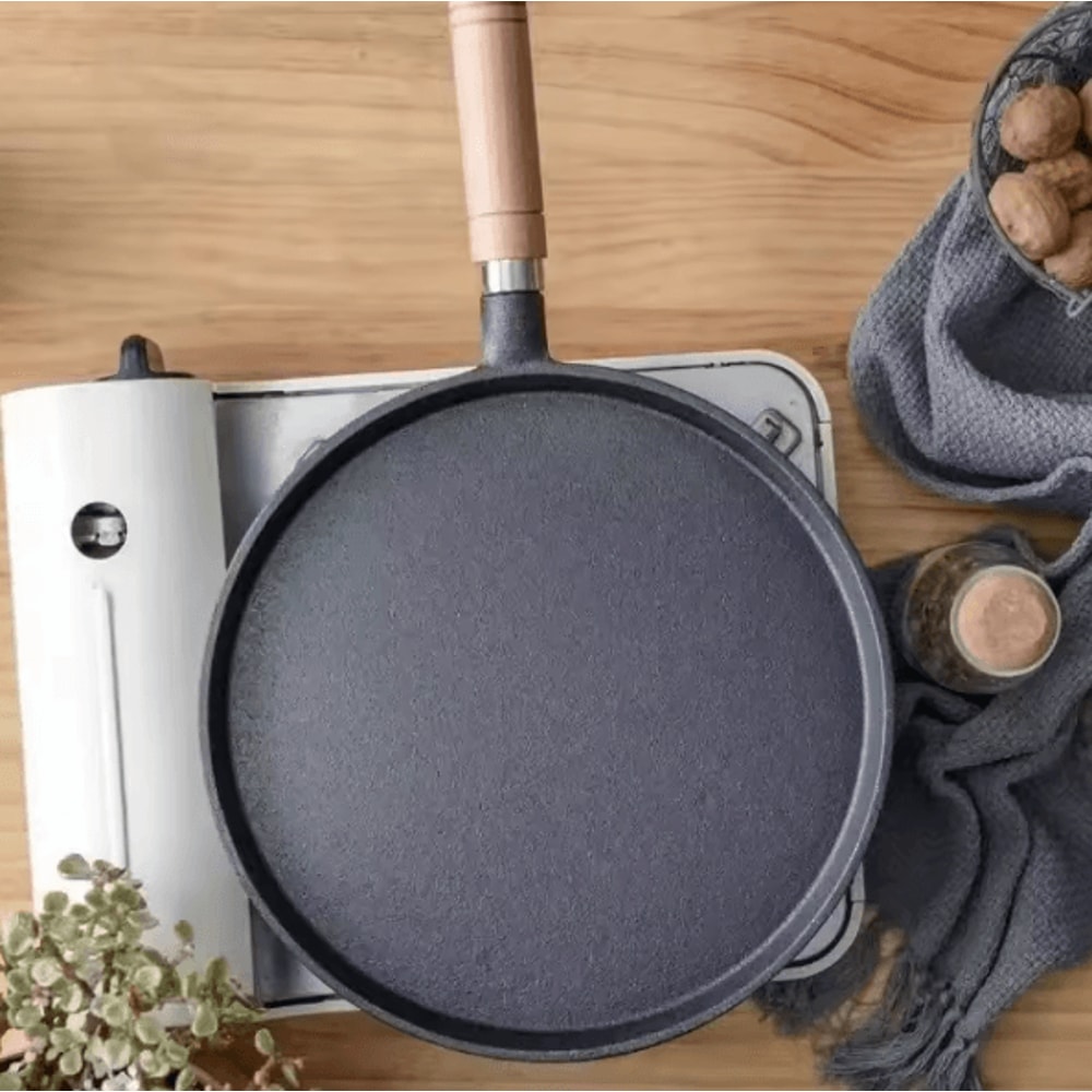 IronPro 26cm Cast Iron Frying Pan PreSeasoned Skillet For Steak Eggs Pancakes Crepes Induction Gas 1