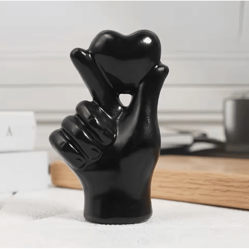 Romantic Love Gesture Resin Ornament Minimalist Valentines Day Couple Sculpture For Bedroom Desk 1