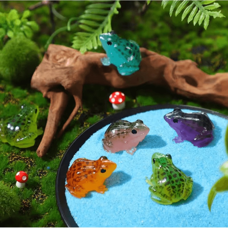 Luminous Mini Frog Figurines Set GlowintheDark Resin Frogs For Fairy Garden DIY Terrarium Decor 0