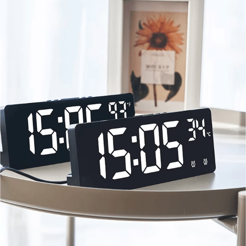 Voice Control LED Digital Alarm Clock Temperature Display Desk Clock With Night Mode 4