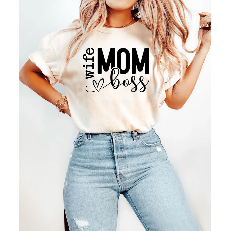 Wife Mom Boss Sweatshirt Trendy Mom Life Crewneck Mothers Day Gift 2
