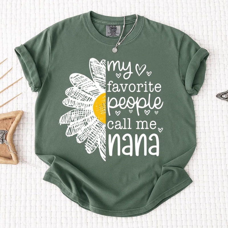 My Favorite People Call Me Nana Shirt Personalized Grandma Graphic Tee Cute Floral TShirt 1