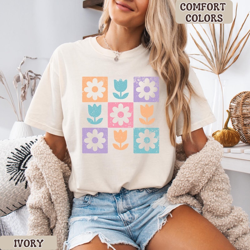 Retro Floral Shirt Vintage Flower Graphic Tee Cottagecore Aesthetic Shirt Trendy Spring Summer Top 1