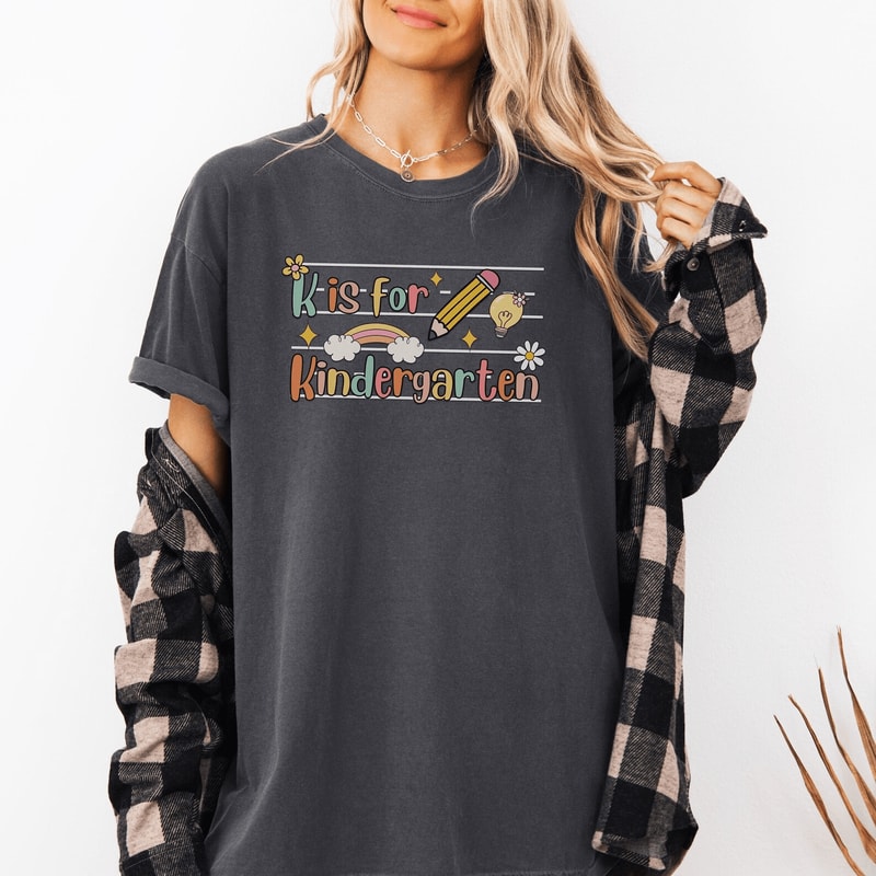 Kindergarten Teacher Shirt Retro Kindergarten Teach Tee Cute Teacher Gift 5