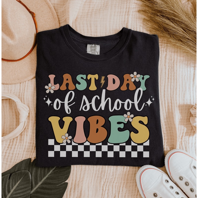 Last Day Of School Retro Teacher Shirt Funny End Of Year Teach Tee Gift 0