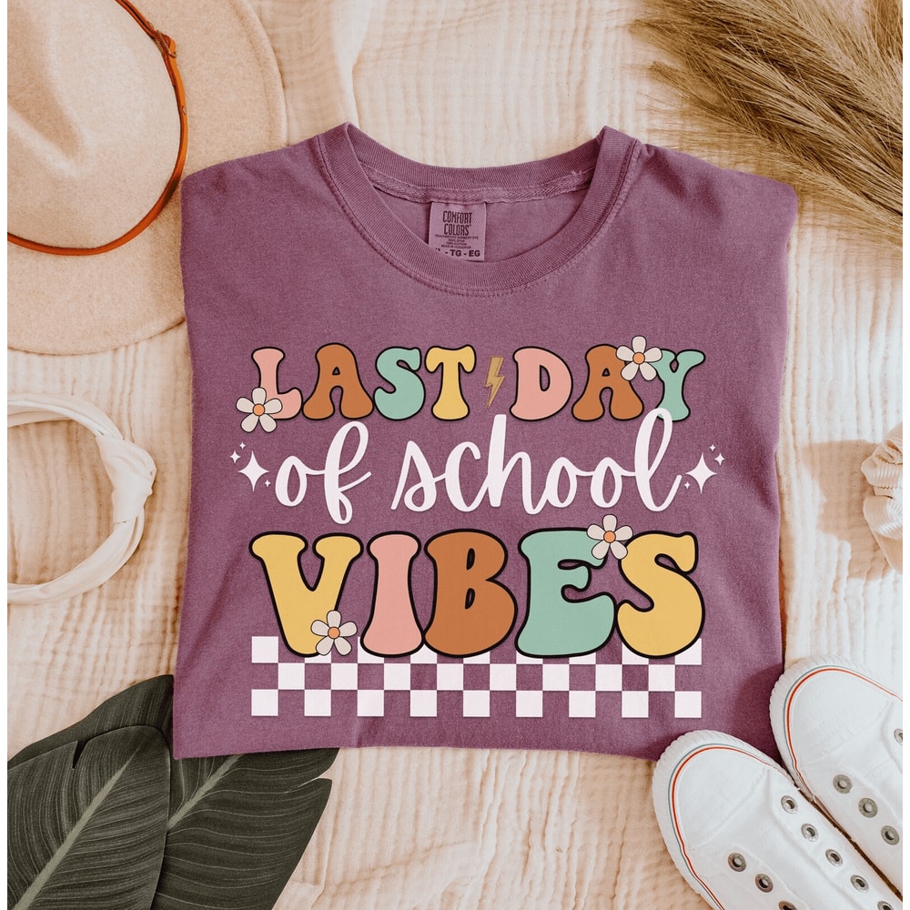 Last Day Of School Retro Teacher Shirt Funny End Of Year Teach Tee Gift 4