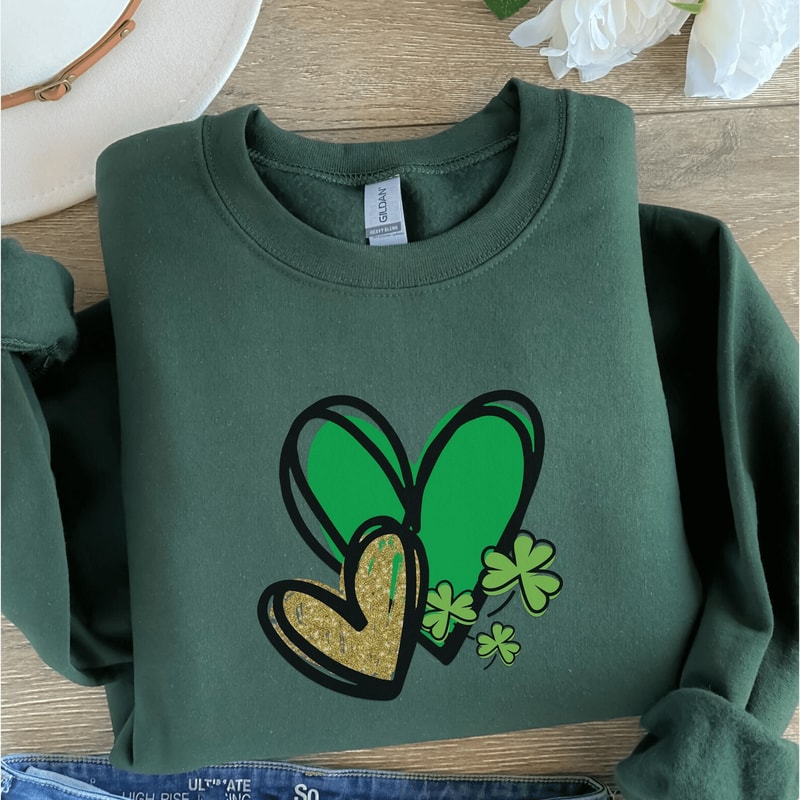 St Patricks Day Shirt Women Cute Lucky Shamrock Vintage Irish Tee Crewneck 2