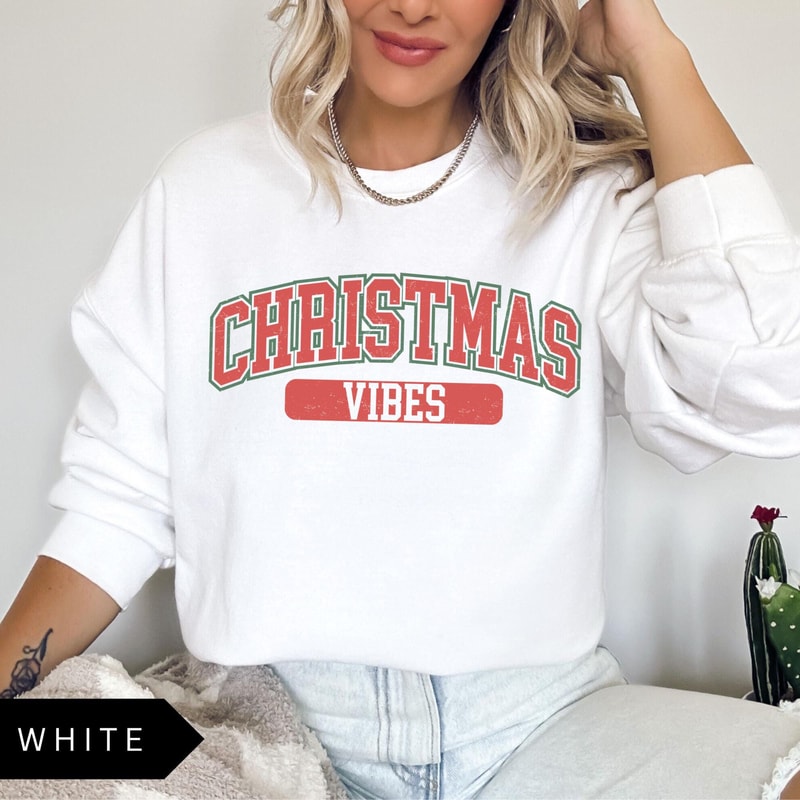 Retro Christmas Vibes Sweatshirt Cute Christmas Sweatshirt Christmas Crewneck Holiday Sweater Chris 2
