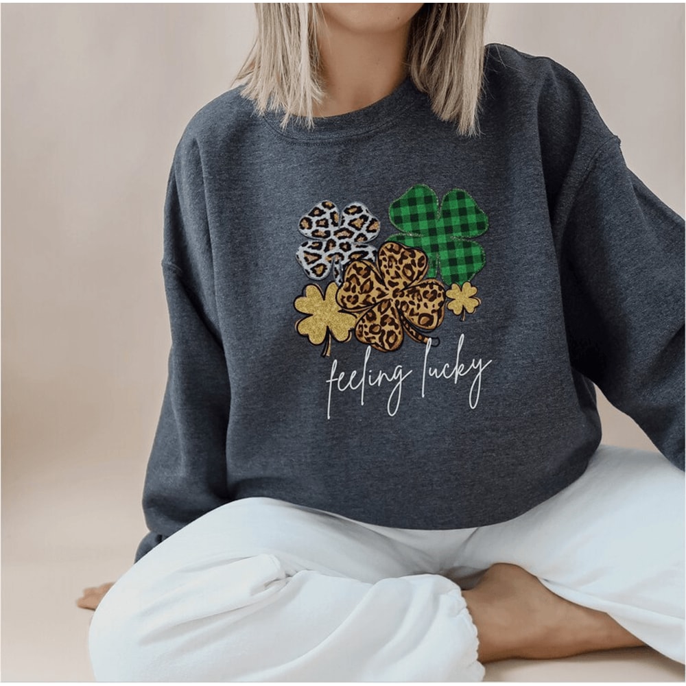 St Patricks Day Sweatshirt For Women Lucky Shamrock Irish Crewneck Pullover 3