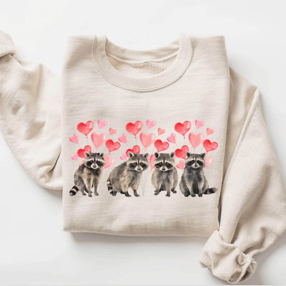 Funny Raccoon Valentine Sweatshirt For Women Heart Lover Crewneck Cute Casual Pullover 0