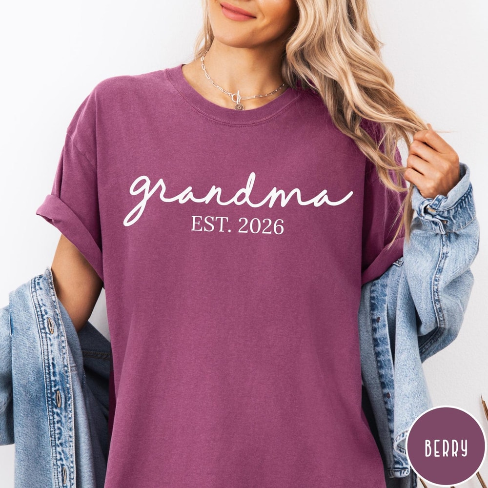 Grandma Est 2026 Shirt New Grandma Gift Personalized Family Graphic Tee Pregnancy Announcement TShi 0