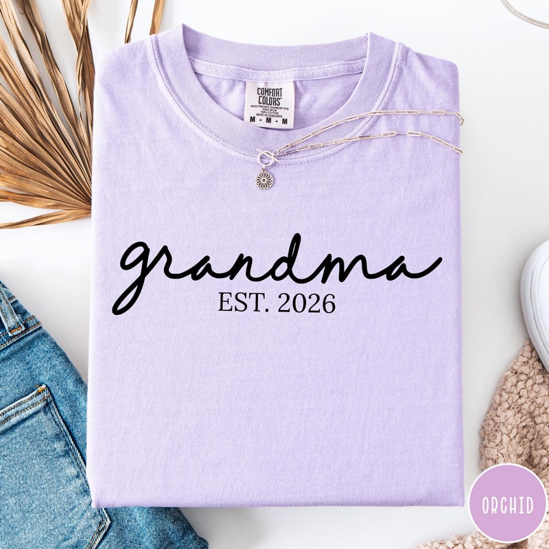 Grandma Est 2026 Shirt New Grandma Gift Personalized Family Graphic Tee Pregnancy Announcement TShi 1