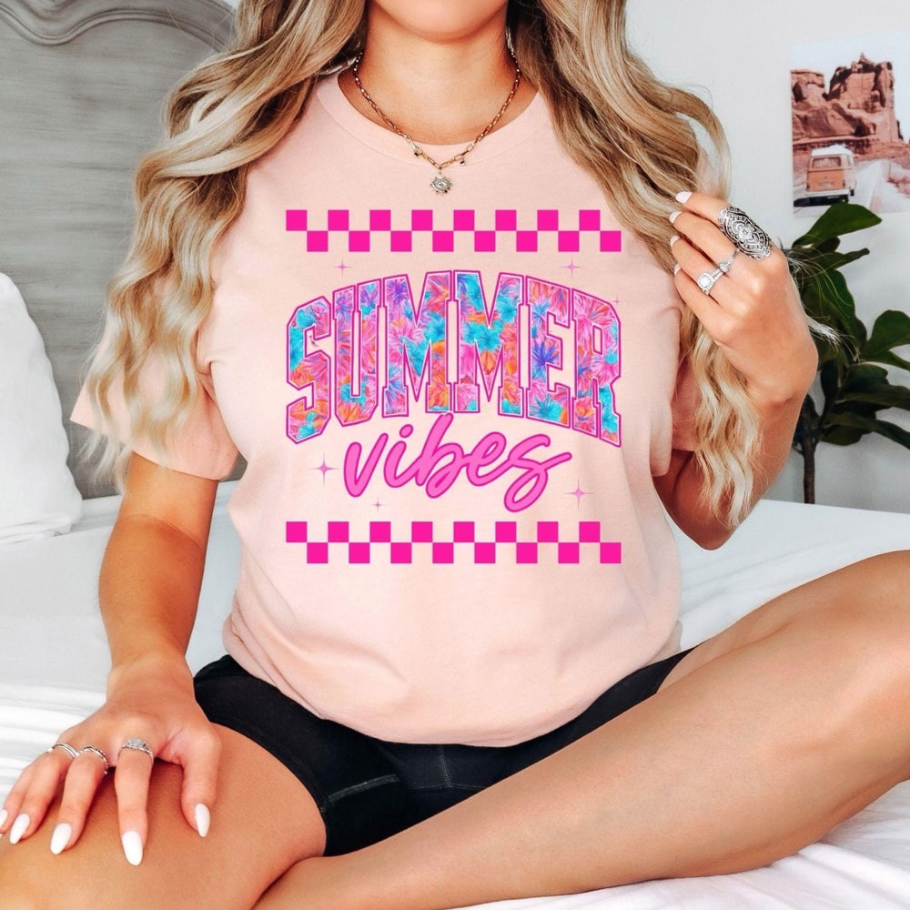 Summer Vibes Shirt Retro Beach Vacation Graphic Tee Cute Aesthetic Summer Top For Women 4