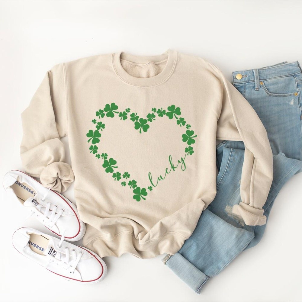 Heart Shamrock Sweatshirt Lucky Irish St Patricks Day Clover Heart Crewneck For Women 2